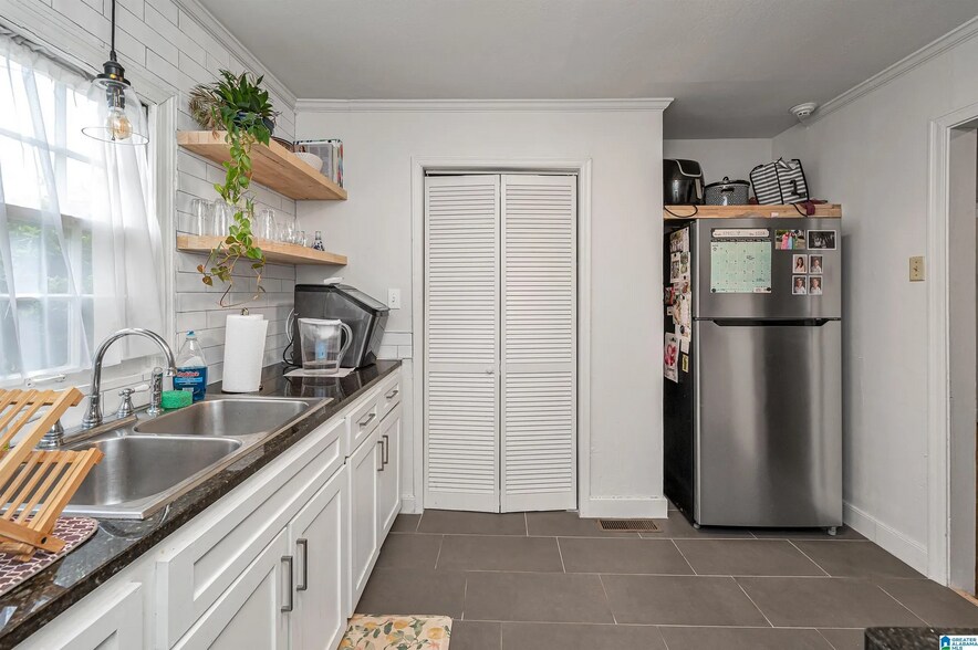 Building Photo - 113 Oglesby Ave