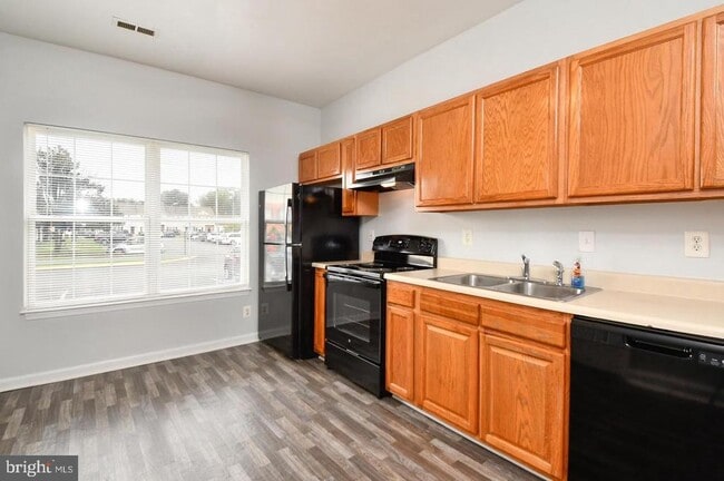 Building Photo - 10914 Coreys Way