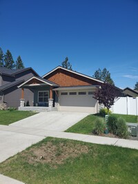 Building Photo - 6644 Idlewood Dr