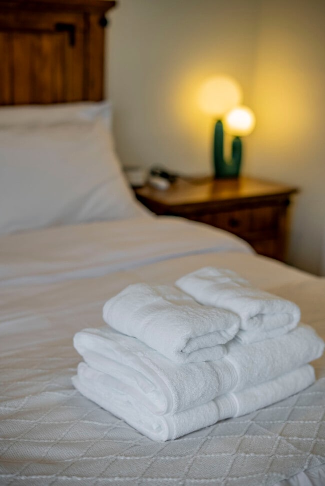 Building Photo - Furnished 3BR Glendora Home | Quiet Retreat + Parking