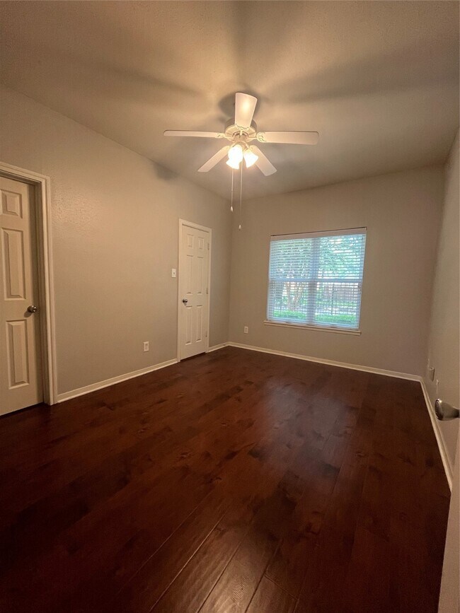 Building Photo - 4041 Law St