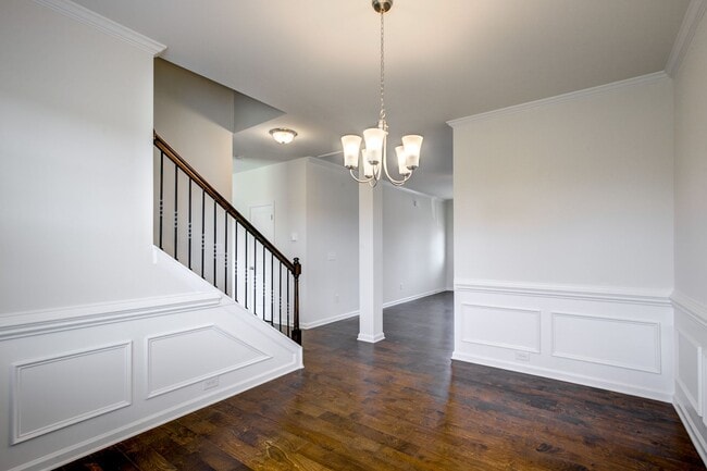 Building Photo - 4 Bedroom Rental in Mackintosh On The Lake Neighborhood!