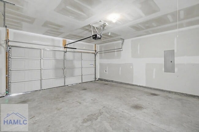 Building Photo - 9955 Tibet Rd