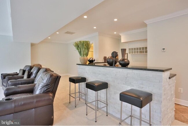 Building Photo - 6329 Linway Terrace