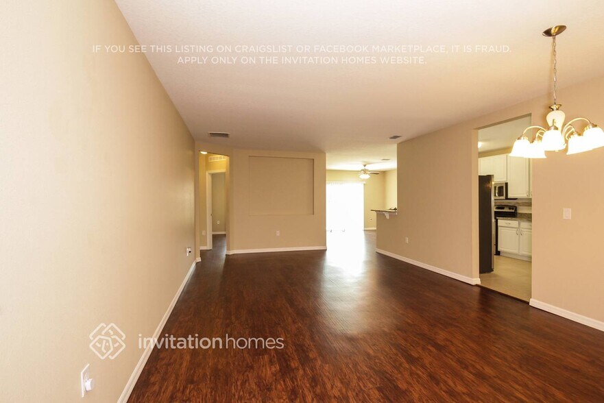 Building Photo - 3725 Petunia Terrace