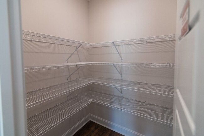 Building Photo - Gorgeous Single Family Home