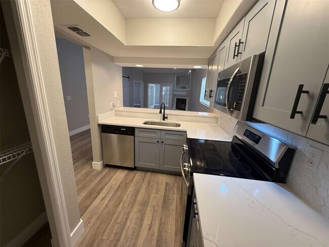 Building Photo - 3588 Raintree Ln