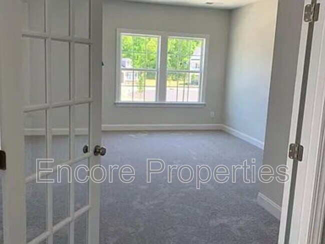 Building Photo - 808 Kingsworth Wy