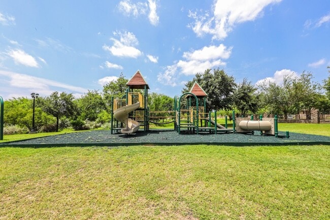 Building Photo - 306 Cinnamon Teal Loop