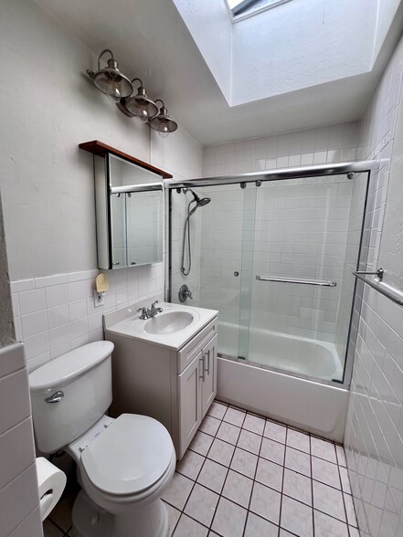 Bathroom - 1482 Innes Avenue