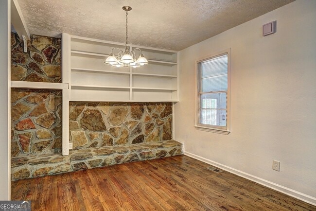 Building Photo - 4090 Knotty Oak Trail