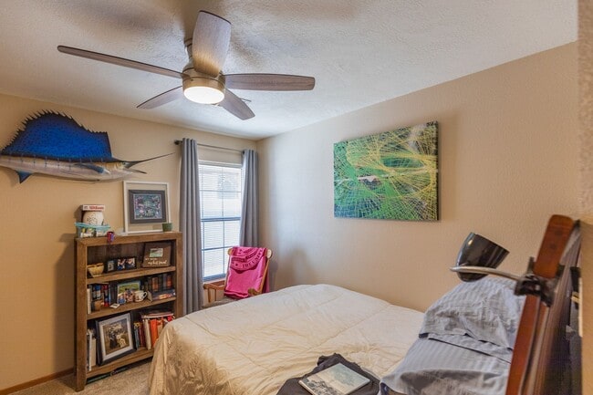 Building Photo - Beautiful 4 Bedroom 2 Bath Home!