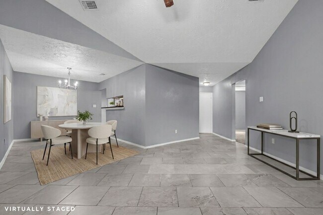 Building Photo - 13915 Old Village Ln