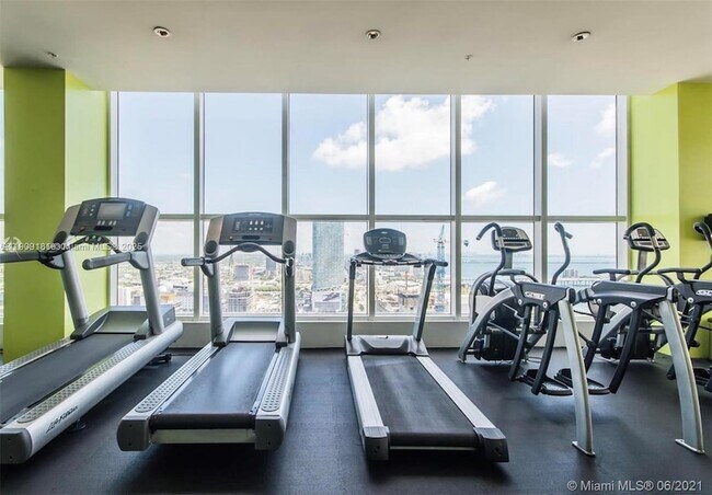 Building Photo - 133 NE 2nd Ave