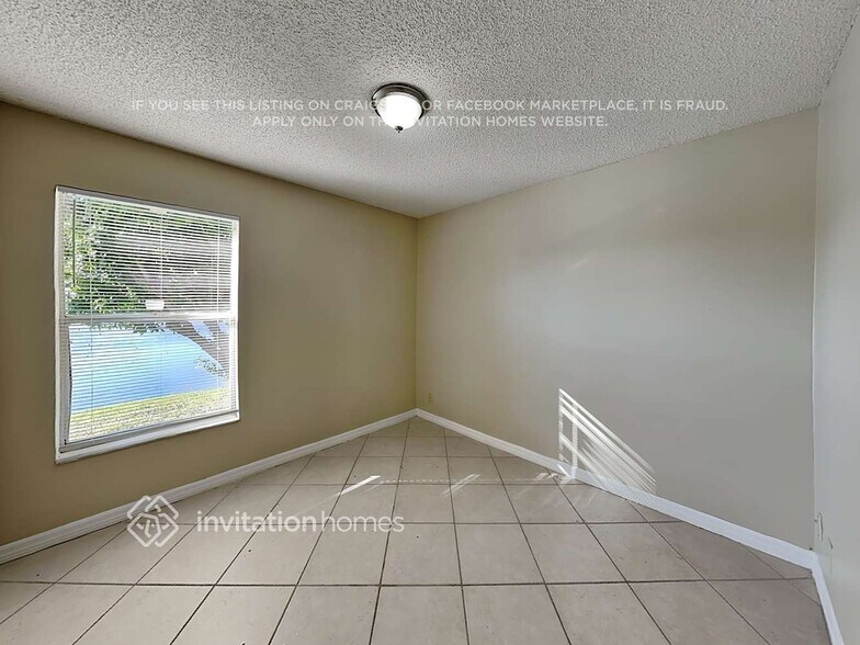 Building Photo - 5040 Foxhall Dr N