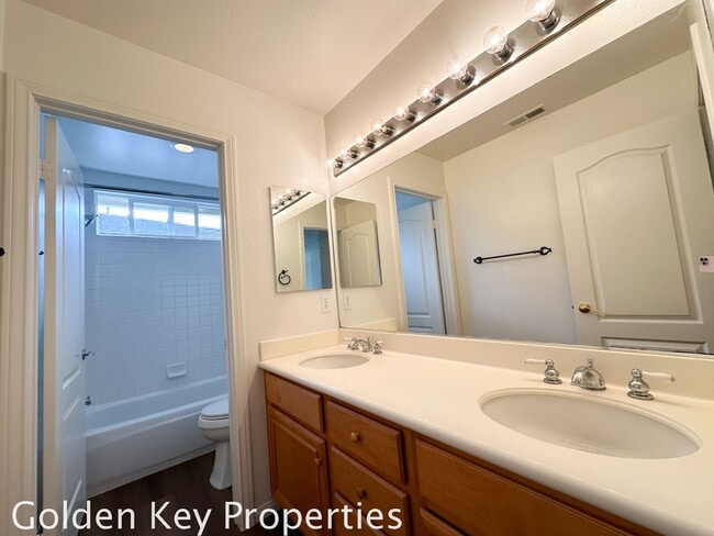 Building Photo - Beautiful spacious home in Mariners Point in Carlsbad!