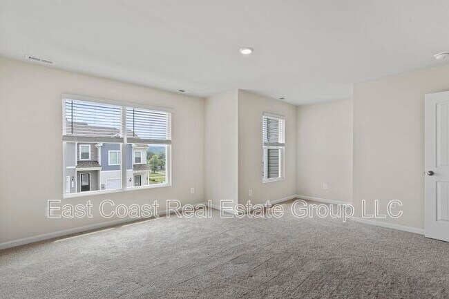 Building Photo - 29 Paddington St