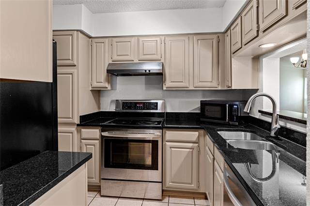 Building Photo - 1212 Riverchase Ln