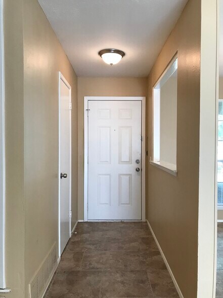 Building Photo - 2928 Abston Dr