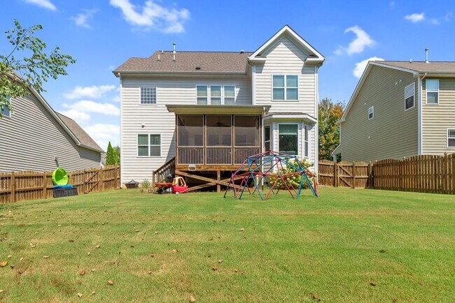 Building Photo - Gorgeous Wake Forest Home!