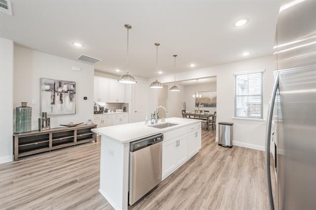 Building Photo - 9713 Thorncrown Ln