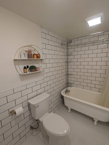 Downstairs unit - 732 Cedar Ave