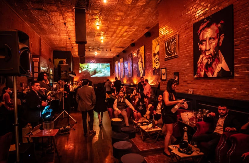 Berkley Lounge is also within walking distance - 418 Fewel St