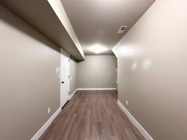Building Photo - LUXURY TOWNHOUSE; 2 CAR GARAGE, BONUS ROOM...