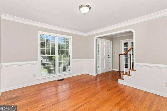 Building Photo - 318 Magnolia Dr