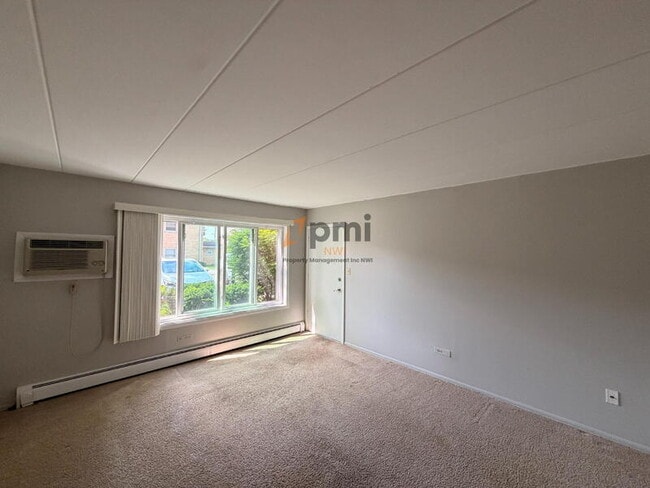 Building Photo - 111 Harrington Ave