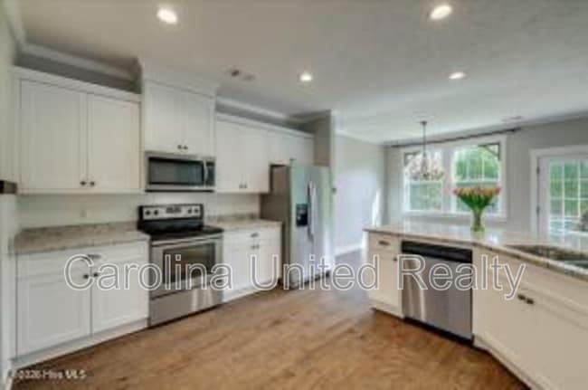 Building Photo - 1003 Glenhaven Dr