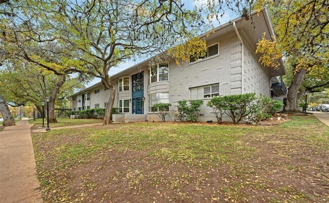 Primary Photo - 1210 Windsor Rd
