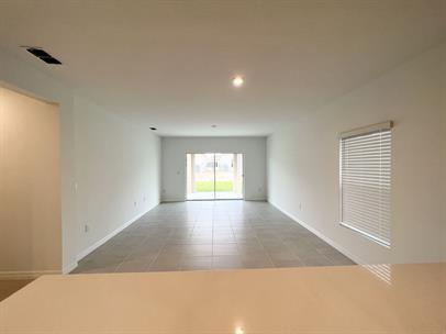 Building Photo - 5545 Tranquila Ln