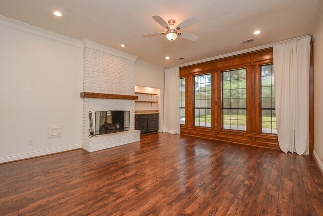 Building Photo - 8010 White Marsh Ct