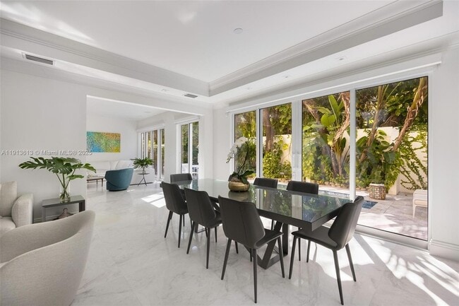 Building Photo - 2760 Brickell Ct