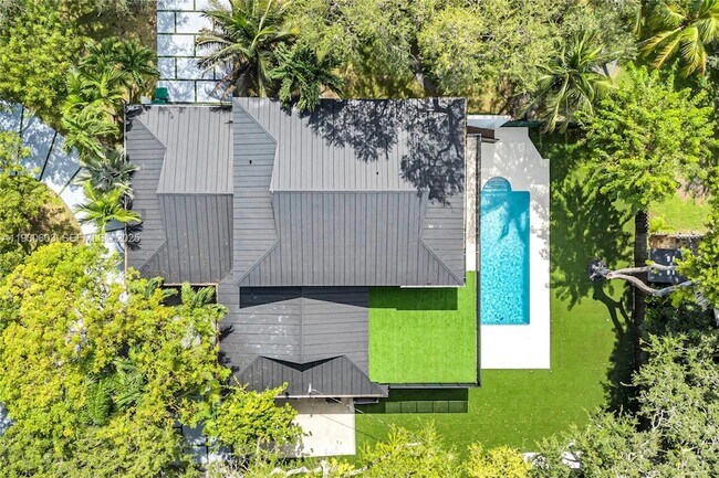 Building Photo - 11340 SW 74th Ct