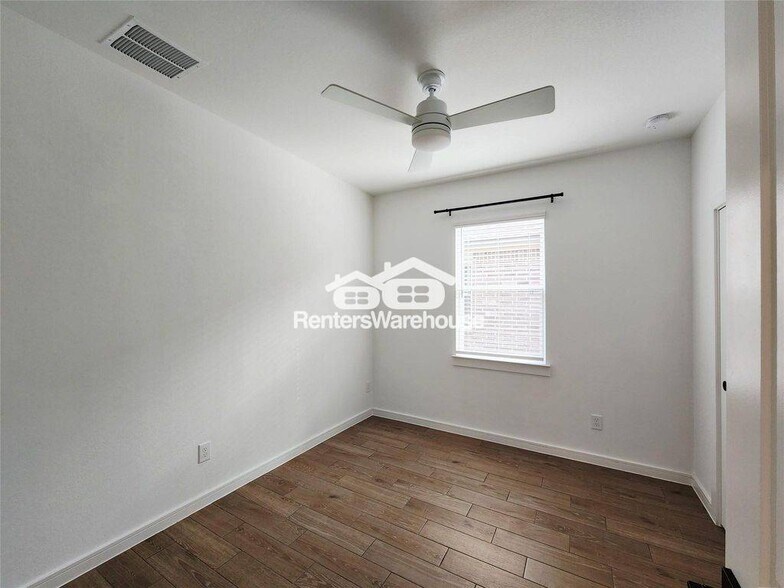 Building Photo - 8430 Bay Rdg Cir