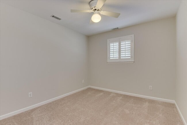 Building Photo - 9 Juniper Loop