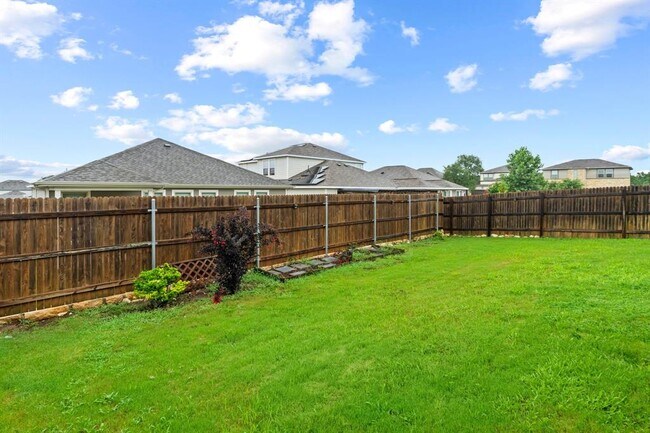 Building Photo - 277 Magna Ln