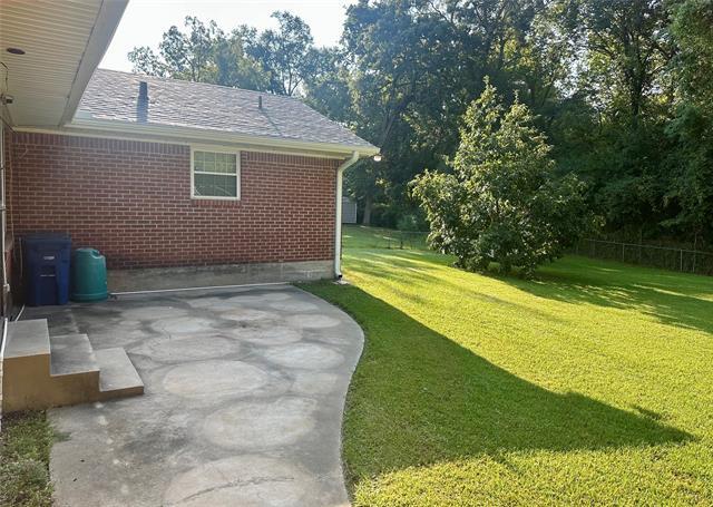 Building Photo - 831 Booth Dr