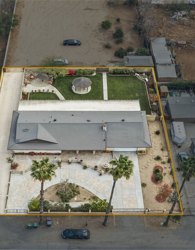 Building Photo - 3971 Corona Ave