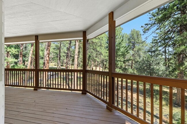 Building Photo - 3 bed 3.5 bath Home in Perry Park!