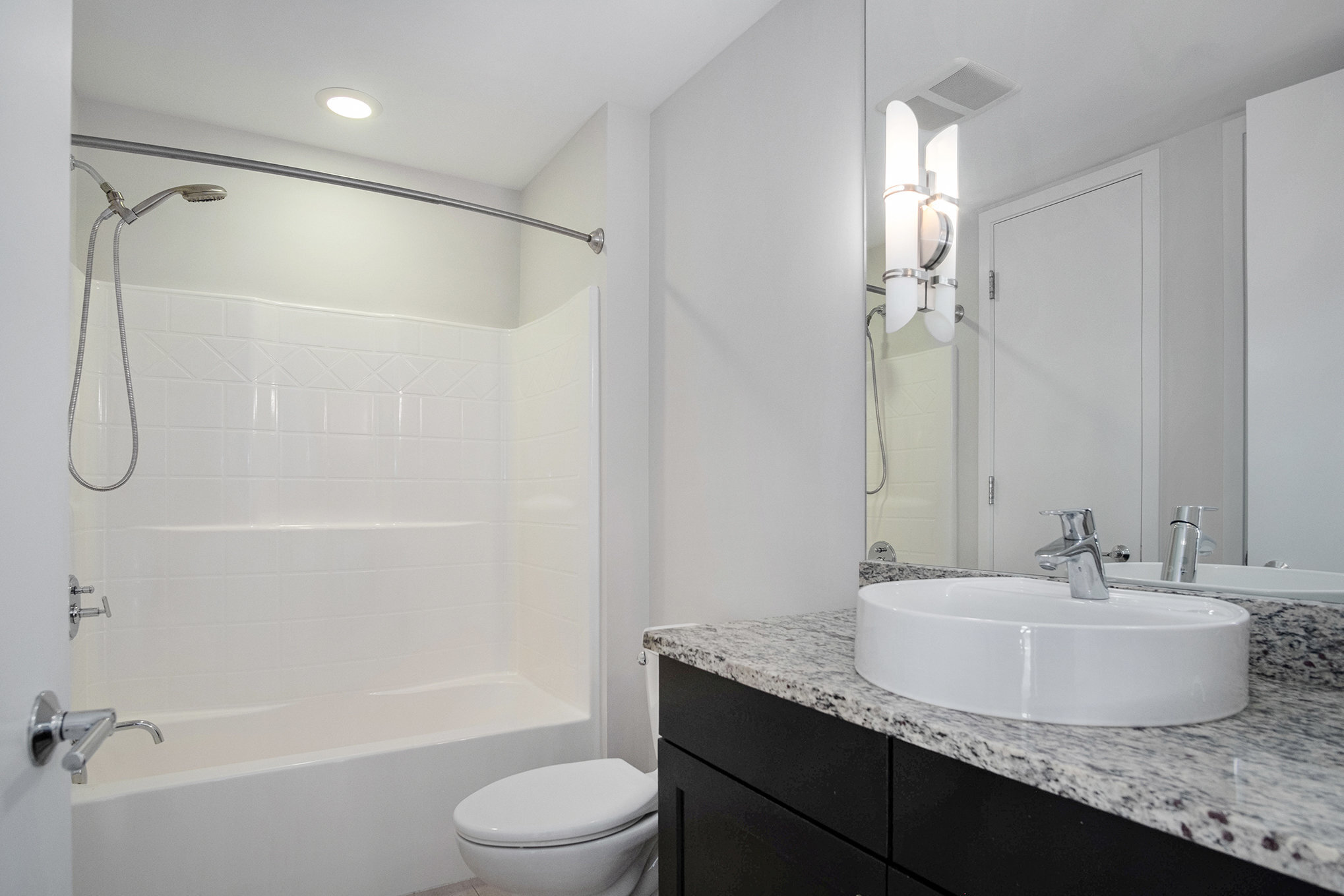 Building Photo - 335 Bridge St NW