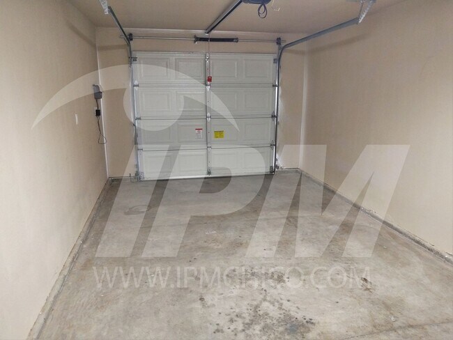 Building Photo - 583 Morgan Dr