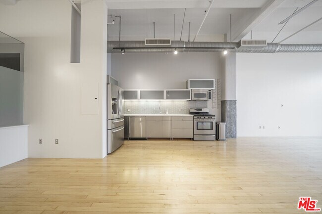 Building Photo - 1850 Industrial St