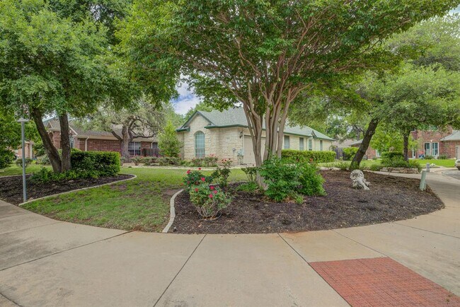 Building Photo - 3624 Malone Dr