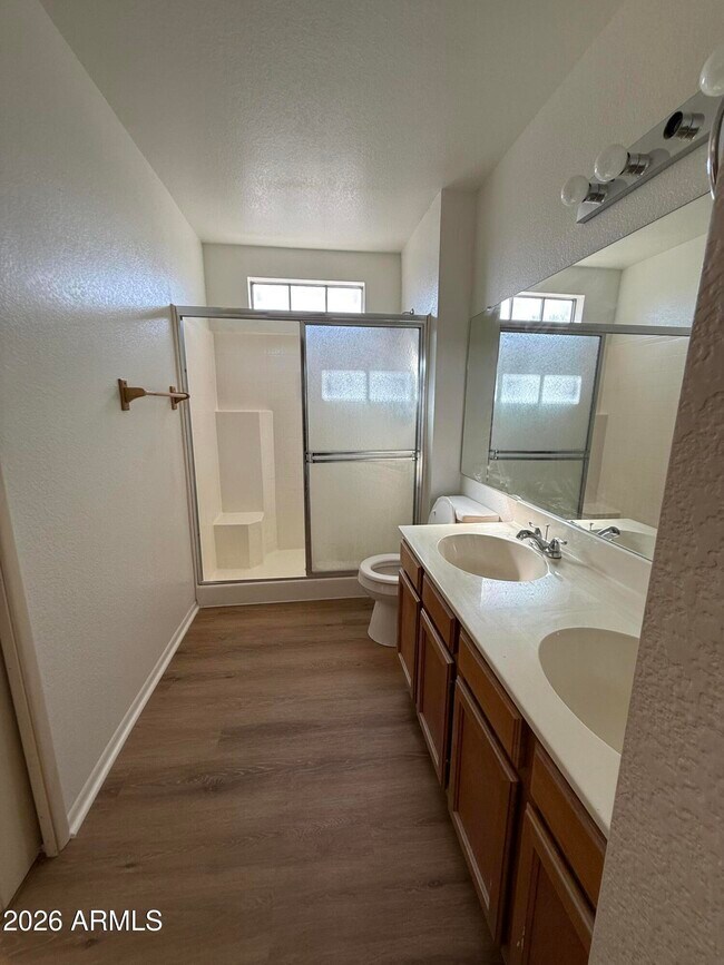 Building Photo - 2020 W Union Hills Dr