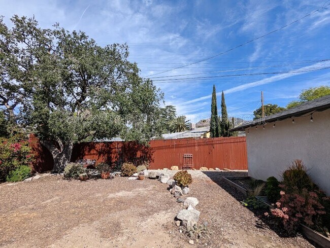 Building Photo - 7849 Beckett St