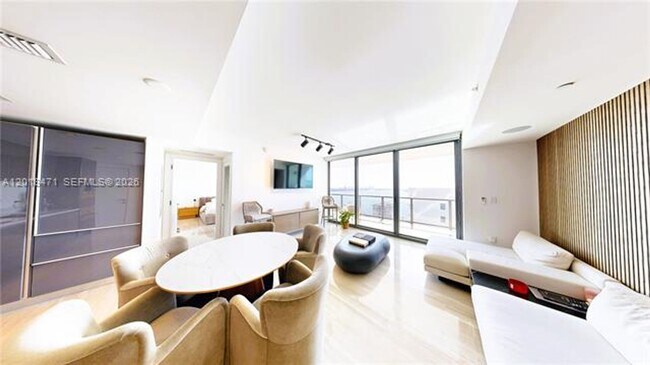 Building Photo - 1451 Brickell Ave