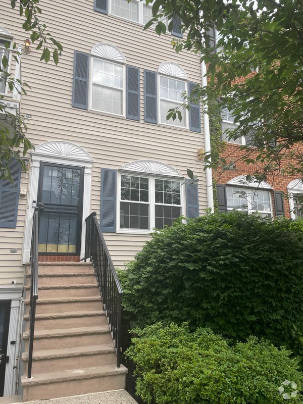 Building Photo - 92 Callahan Ct